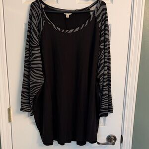 Terra & Sky Black Tunic with Gray Zebra-Print Raglan Sleeves